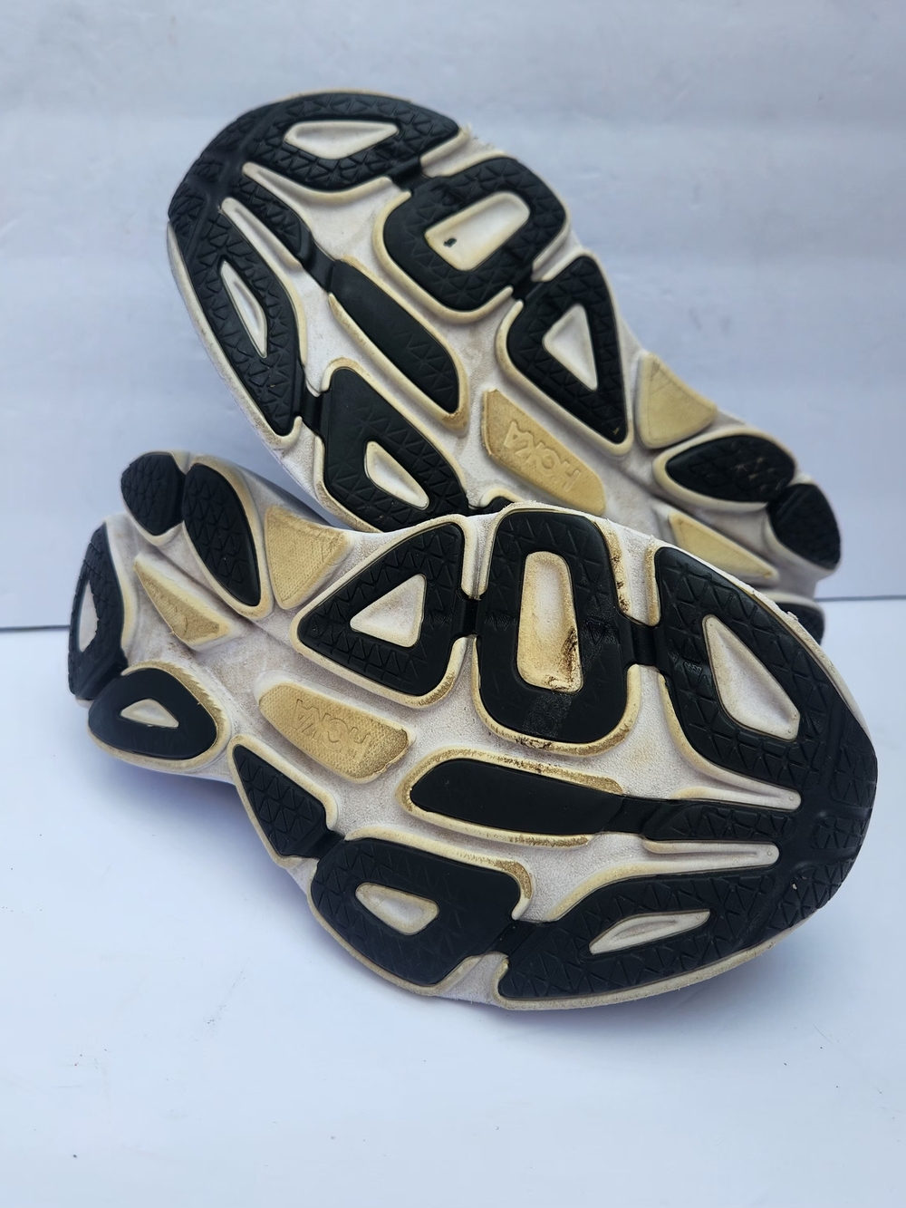 Hoka Bondi 8 Women's Black and White Cushion Running Shoes Size 7D - Picture 8 of 9
